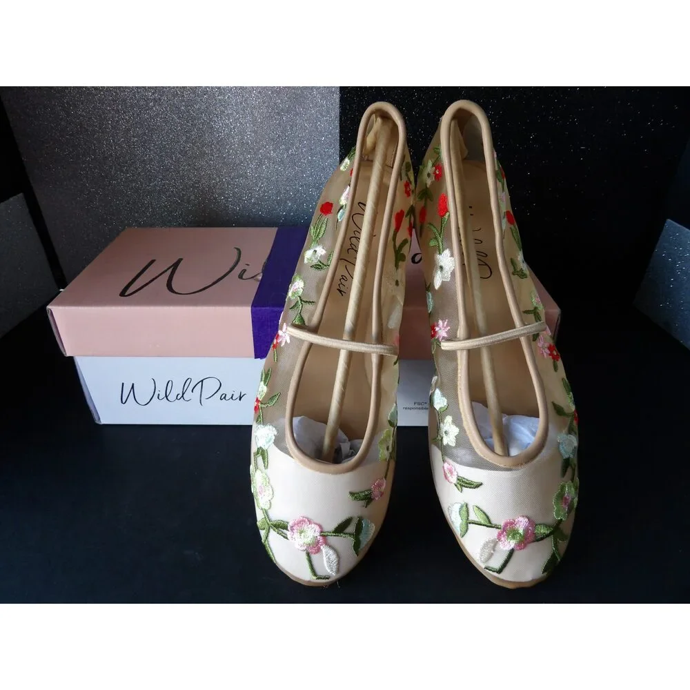 Wild Pair August Floral Embroidered Mesh Ballet Flats - Nude (Size US Women's 7)